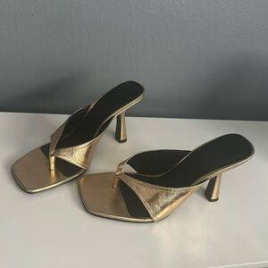Sigerson Morrison gold mule thong heels